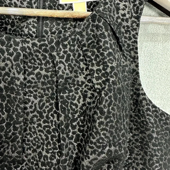 Michael Kors Midi Sheath Dress Womens 10 Black Animal Cheetah Sleeveless Chic - Picture 3 of 9